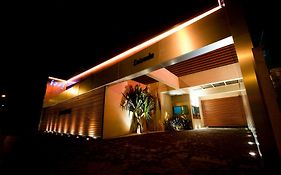 Izzi Motel 2